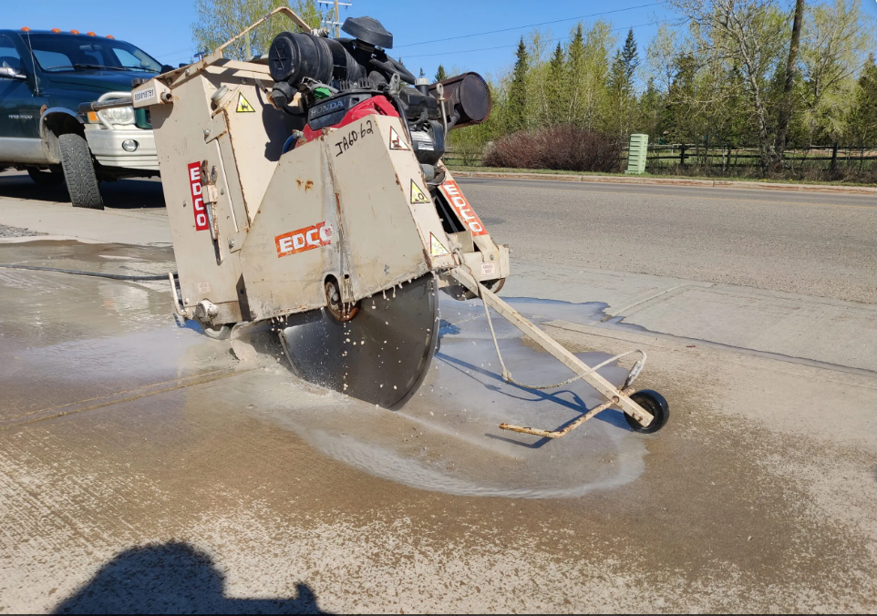 Concrete sawcutting