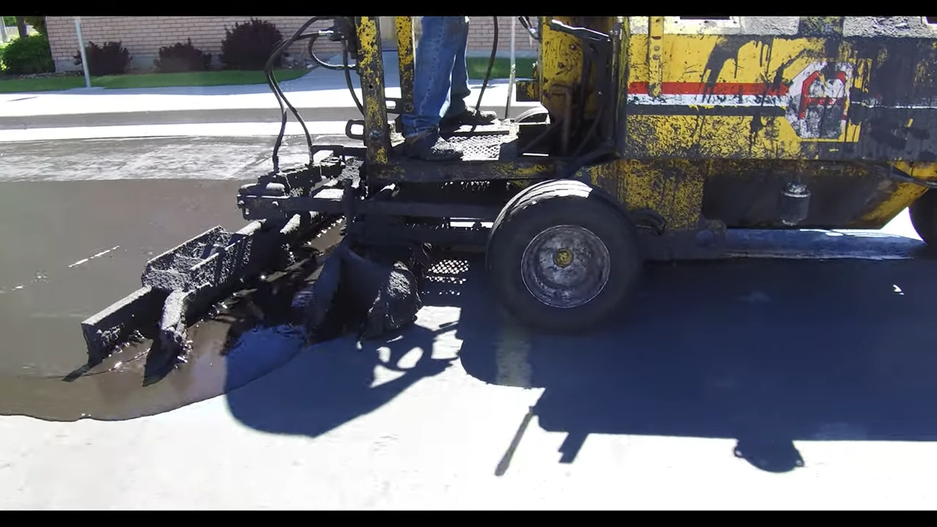 Squeegee buggy in operation